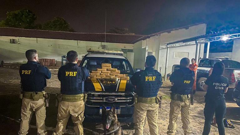 Policial militar foi preso com mais de 20 kg de drogas, em uma abordagem PRF, no Piauí