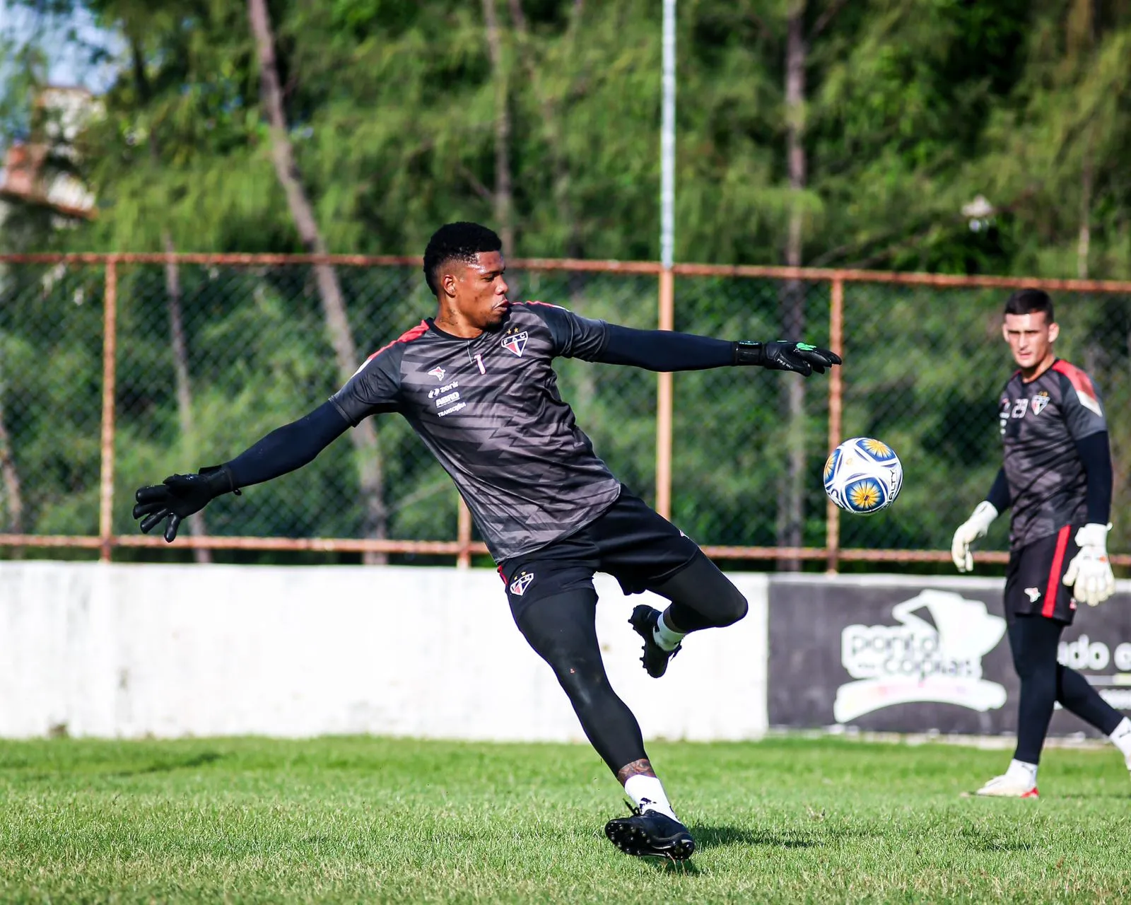 O Cearense é a prioridade do início da temporada. Os corais projetam pelo menos chegar às semifinais, mas não deixam de sonhar com a possibilidade de colocar o décimo troféu estadual na prateleira
