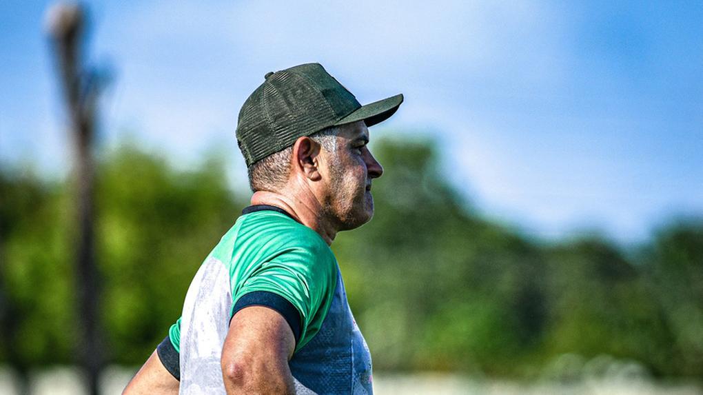 Marcelo Chamusca em ação pelo Floresta