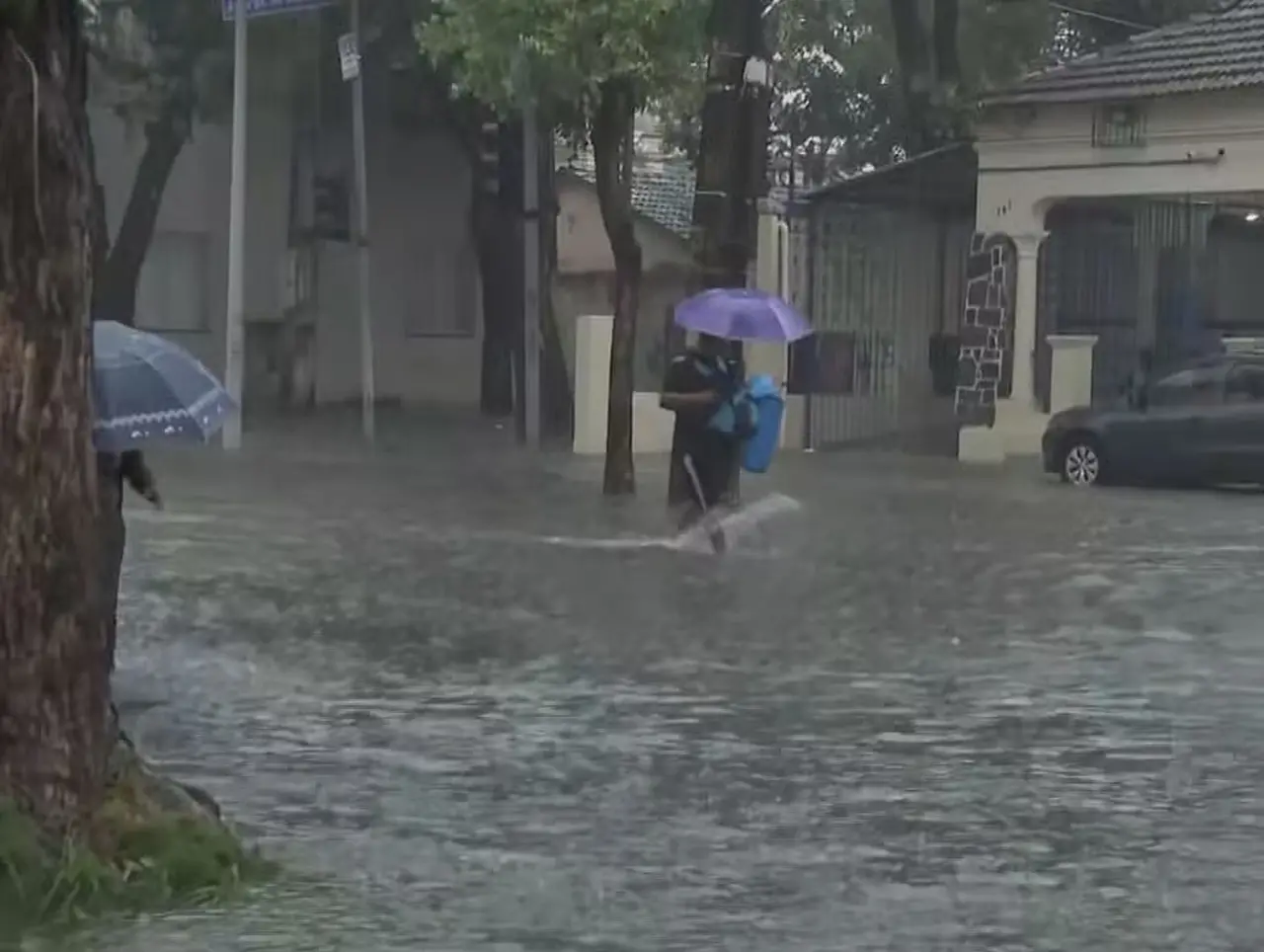 Imagem da chuva em Recife.