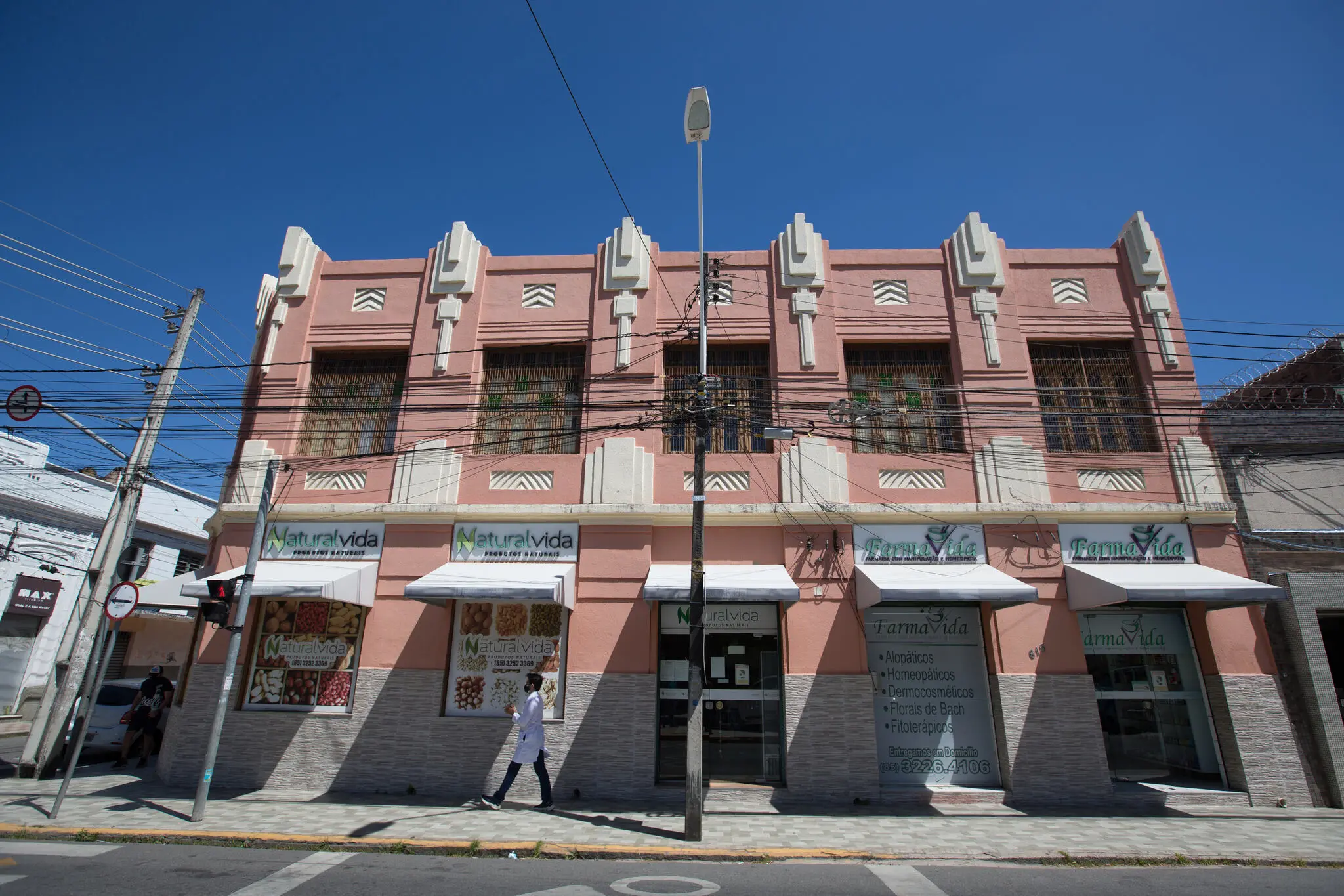 Imóvel na rua Clarindo de Queiroz, n.º 615, no centro de Fortaleza