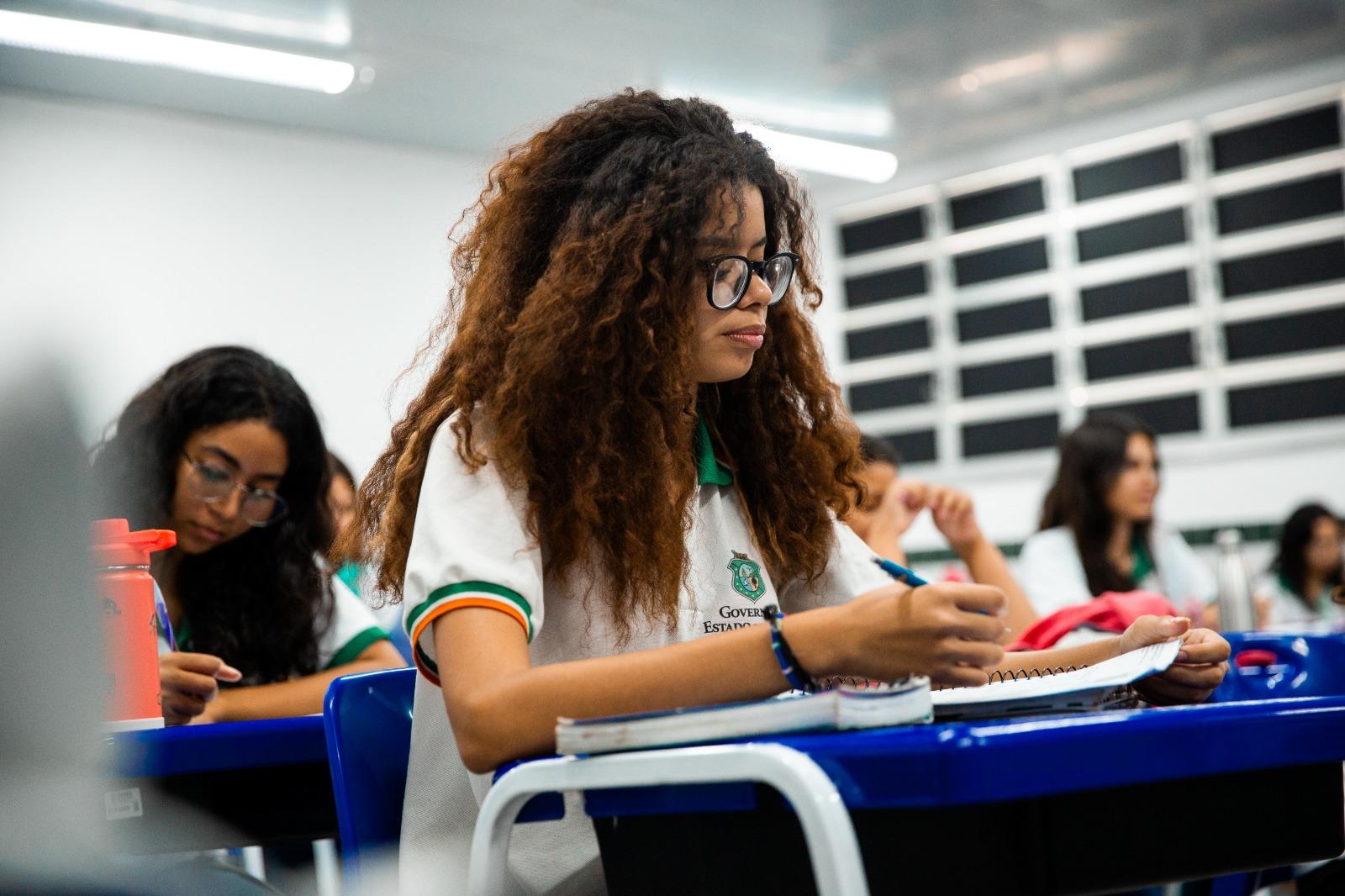 Estudante em aula