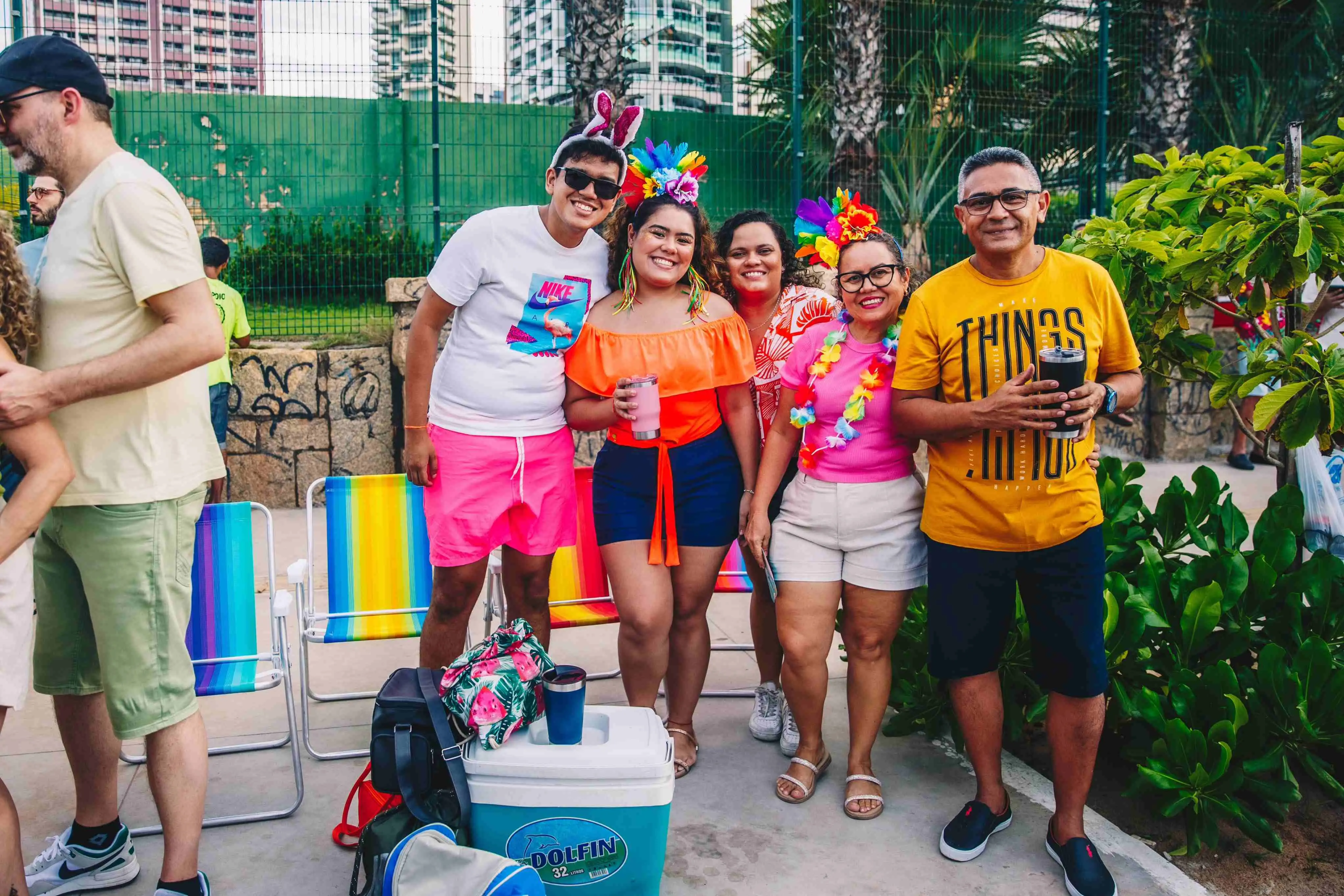 A manicure Sandra Matos, 52, acompanhada da família