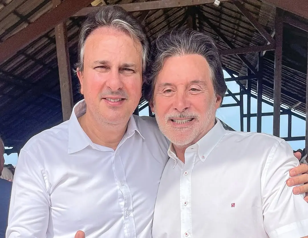 Imagem publicada por Eunício nas redes sociais