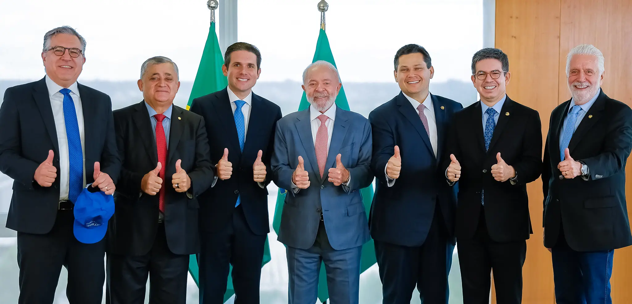 Lula em encontro com o Presidente do Senado Federal, Davi Alcolumbre, e com o presidente da Câmara dos Deputados, Hugo Motta