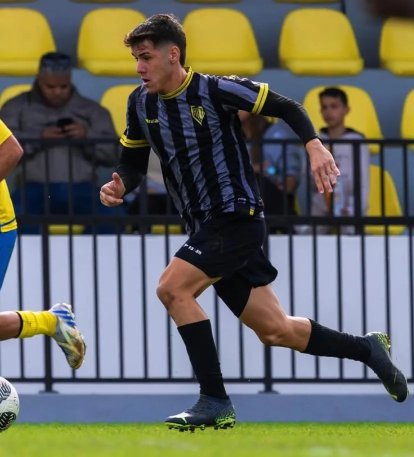 Ricardo Marin atuou em várias partidas no profissional no futebol português