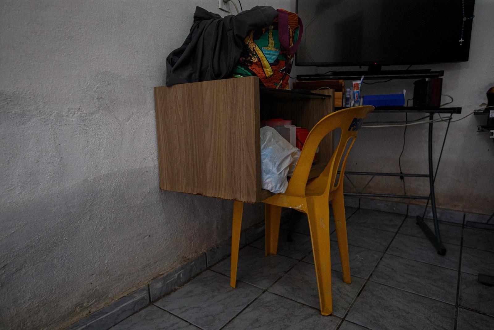 Móvel suspenso para não molhar no alagamento