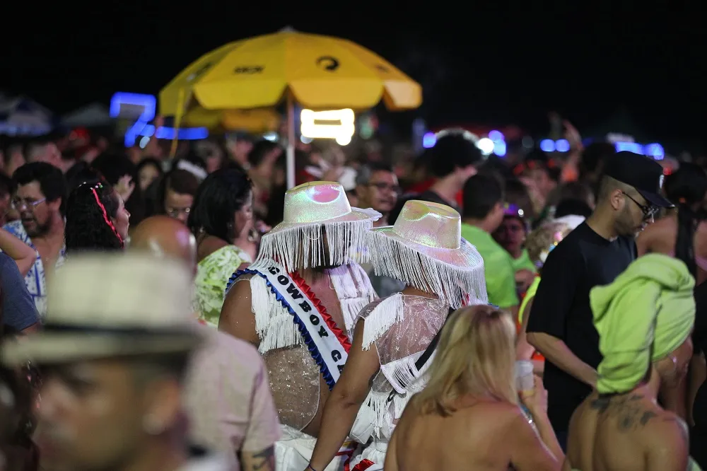 Público no Aterrinho da Praia de Iracema
