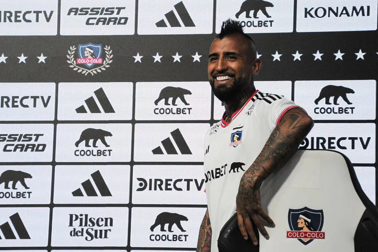 Vidal em apresentação no Colo-Colo