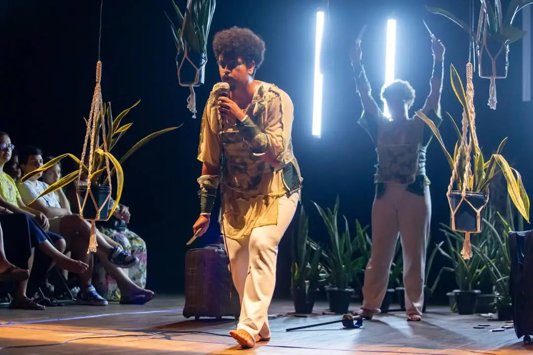 Com mais de 20 anos de trajetória, Grupo Nóis de Teatro tem espetáculos como 'Desterro' (foto), 'Todo Camburão Tem Um Pouco de Navio Negreiro' e 'Ainda Vivas' no repertório