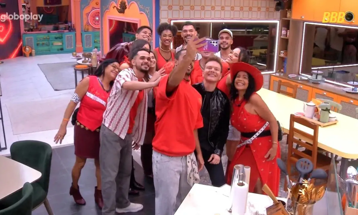 Brothers se divertiram com a chegada de Michel Teló na noite dessa sexta-feira (21)