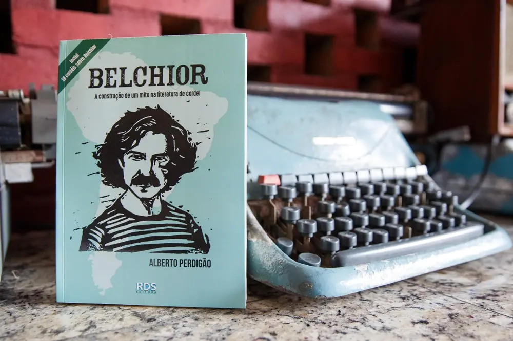 O Belchior do cordel é diferente daquele encontrado na mídia tradicional, motivo suficiente para leitura atenta do livro