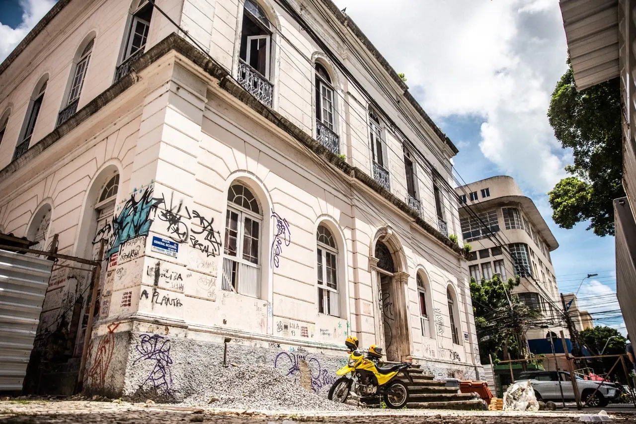 Museu do Ceará ocupa desde 1990 o Palacete Senador Alencar, prédio histórico e tombado que fica no Centro de Fortaleza