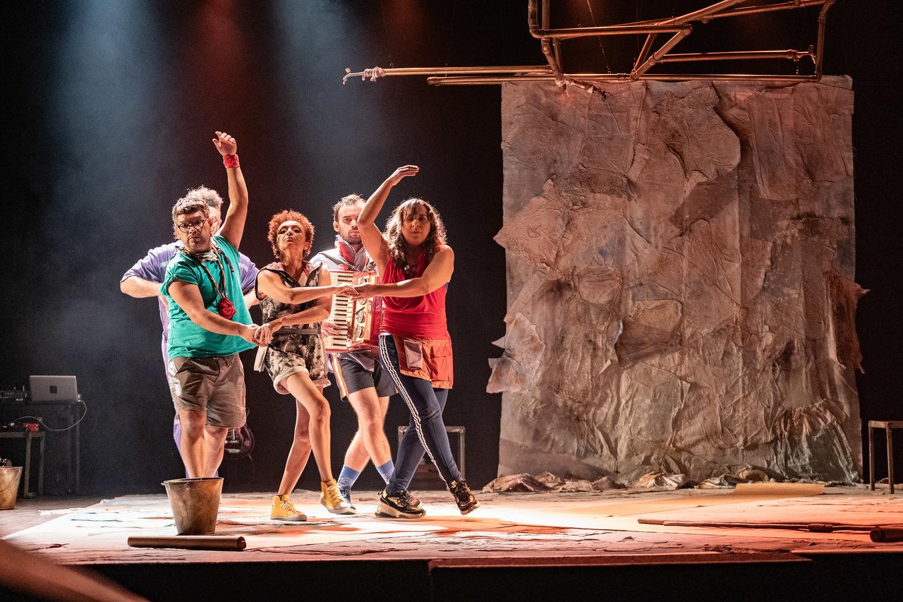 Espetáculo 'A Força da Água', pelo qual o grupo cearense venceu o Prêmio Shell, será apresentado em abril no Teatro Dragão do Mar