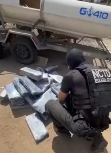 Droga foi encontrada escondida em casco de barco, que passava pela BR-116