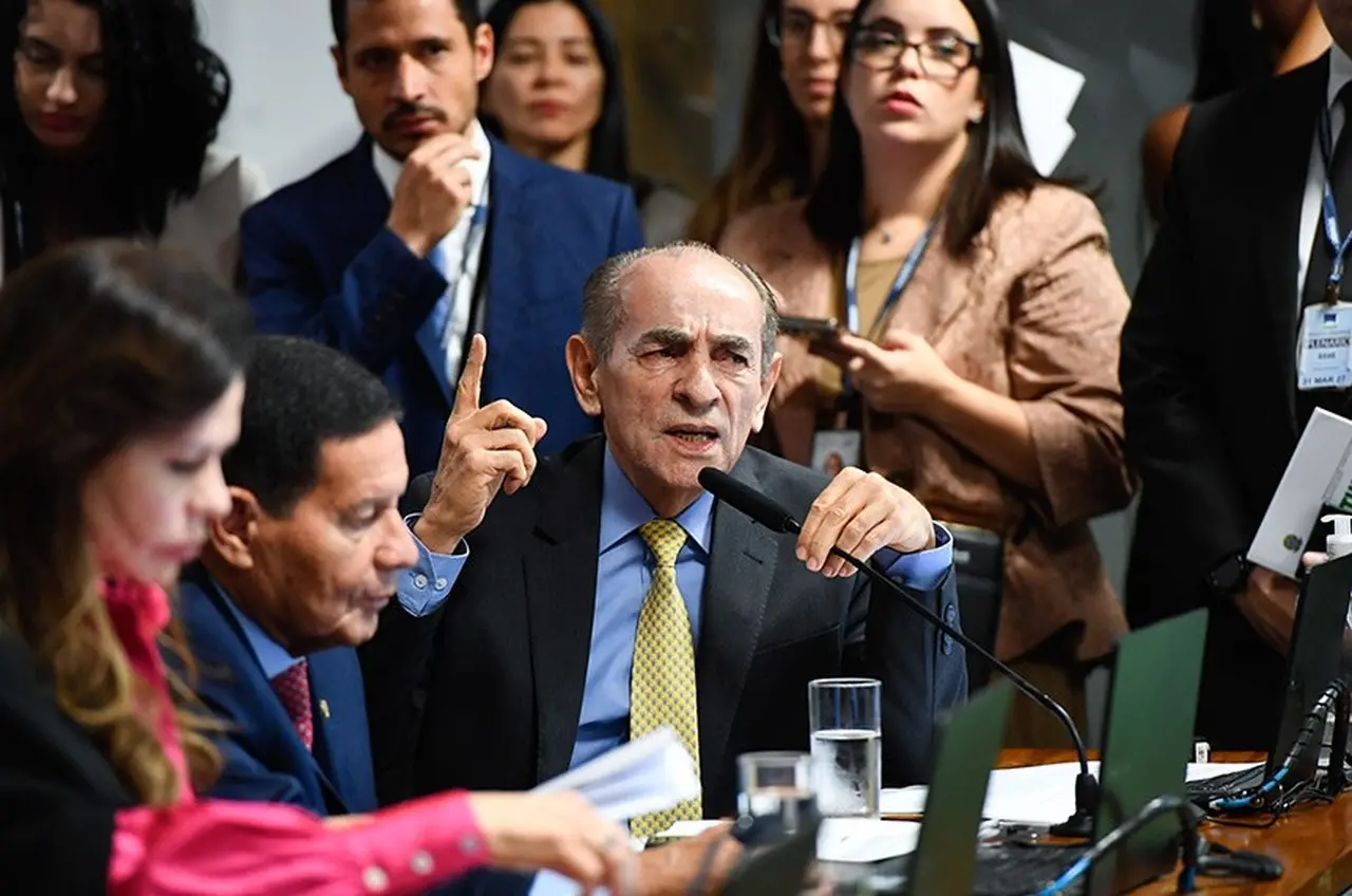 Senador Marcelo Castro (MDB-PI) é o relator do projeto