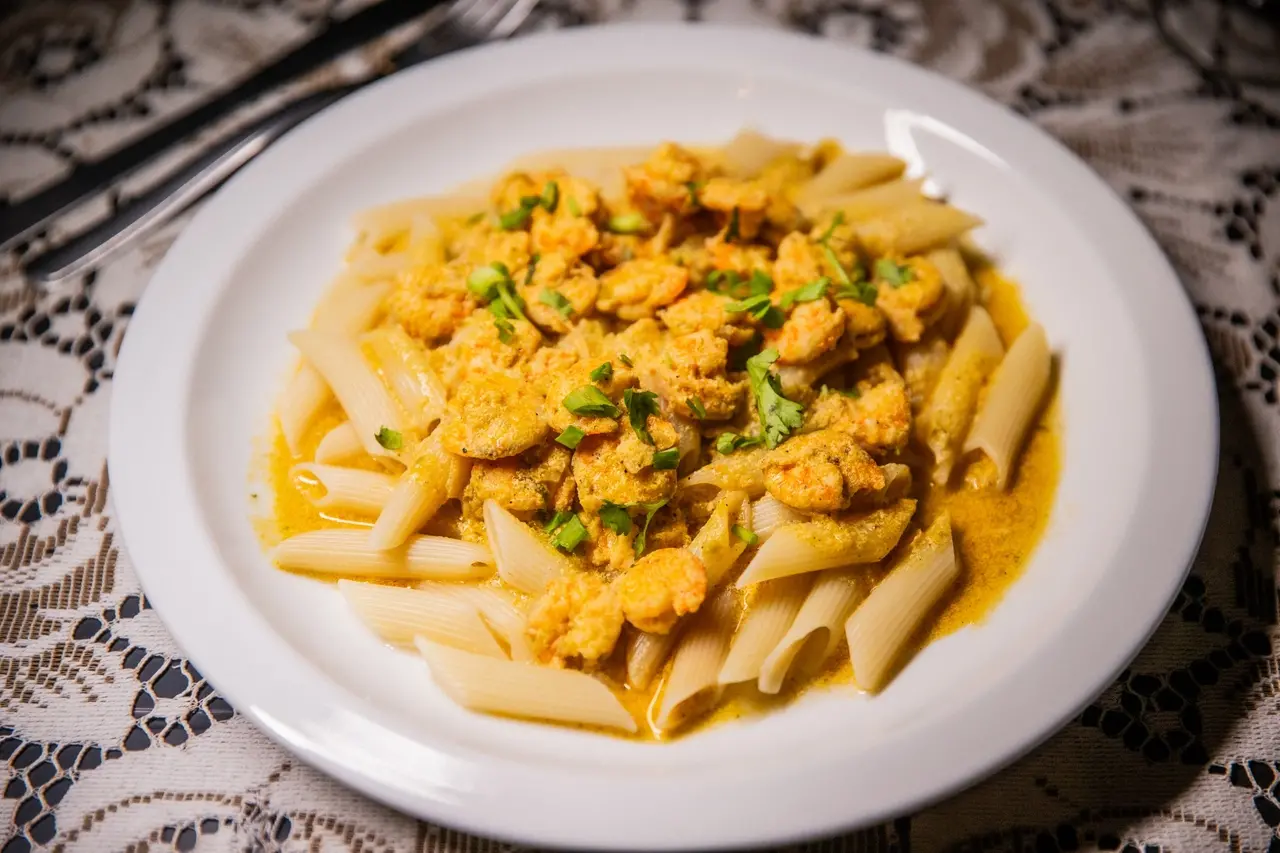 Quarta-feira é dia de massa no restaurante Nos Fundos da Clau; a cada dia, uma especialidade guia o cardápio