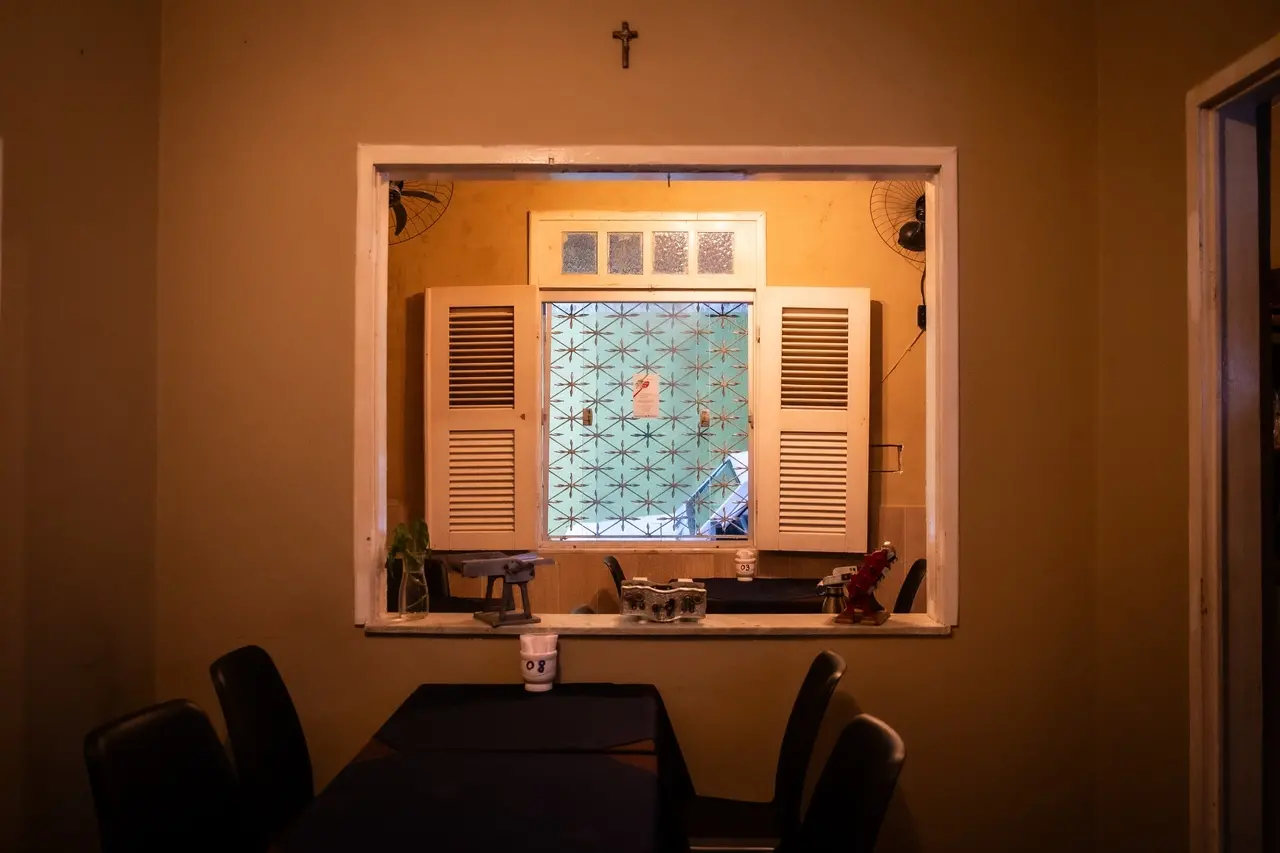 Casa onde Del Plata funciona é pequena e aconchegante