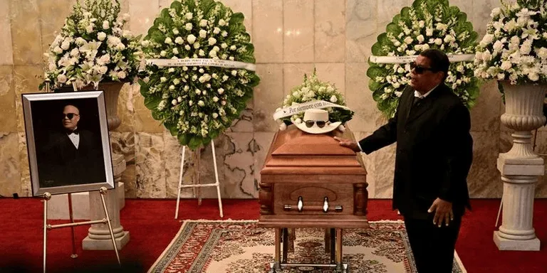 Funeral do cantor aconteceu no Teatro Nacional de Santo Domingo