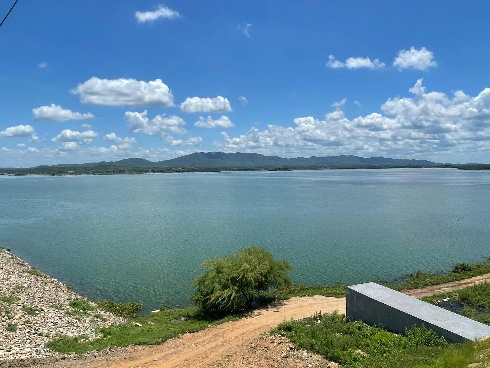 O açude Orós é o segundo maior reservatório de água do Ceará e atingiu a melhor marca desde 2012.
