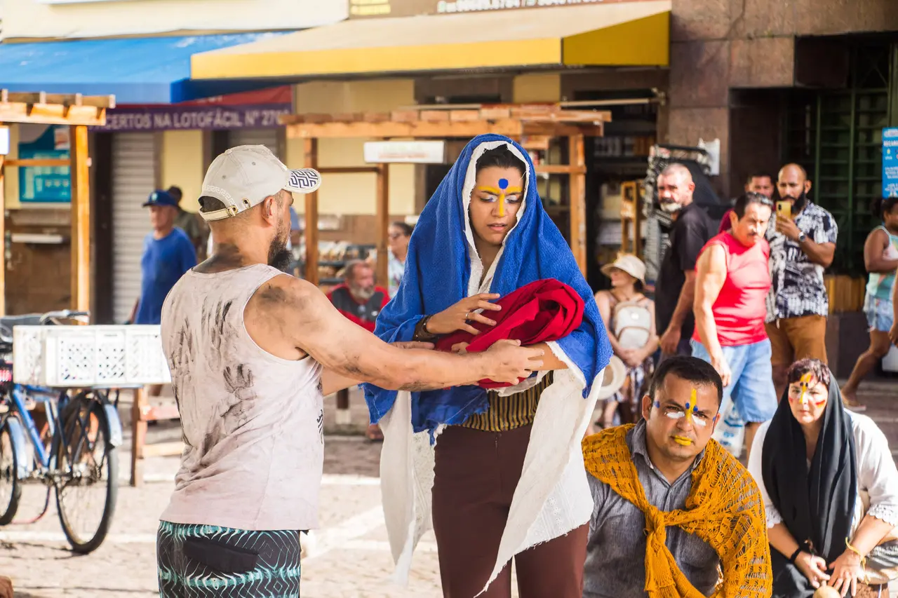 Apresentações da Paixão de Cristo são 'grande oportunidade para o teatro conseguir essa aproximação com o tecido social', destaca Felício da Silva