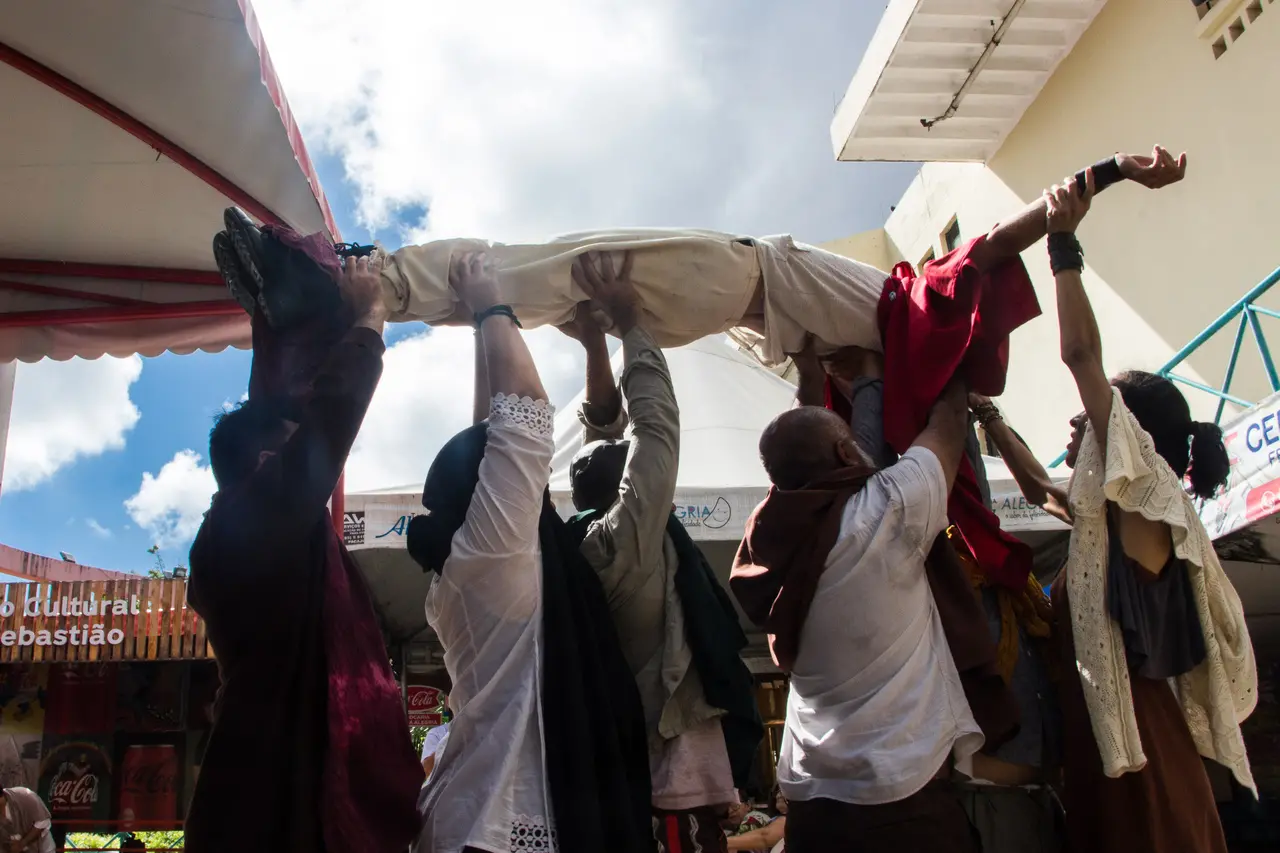 Mercado São Sebastião será palco da Paixão de Cristo da Cia. Teatral Acontece na sexta-feira (18)