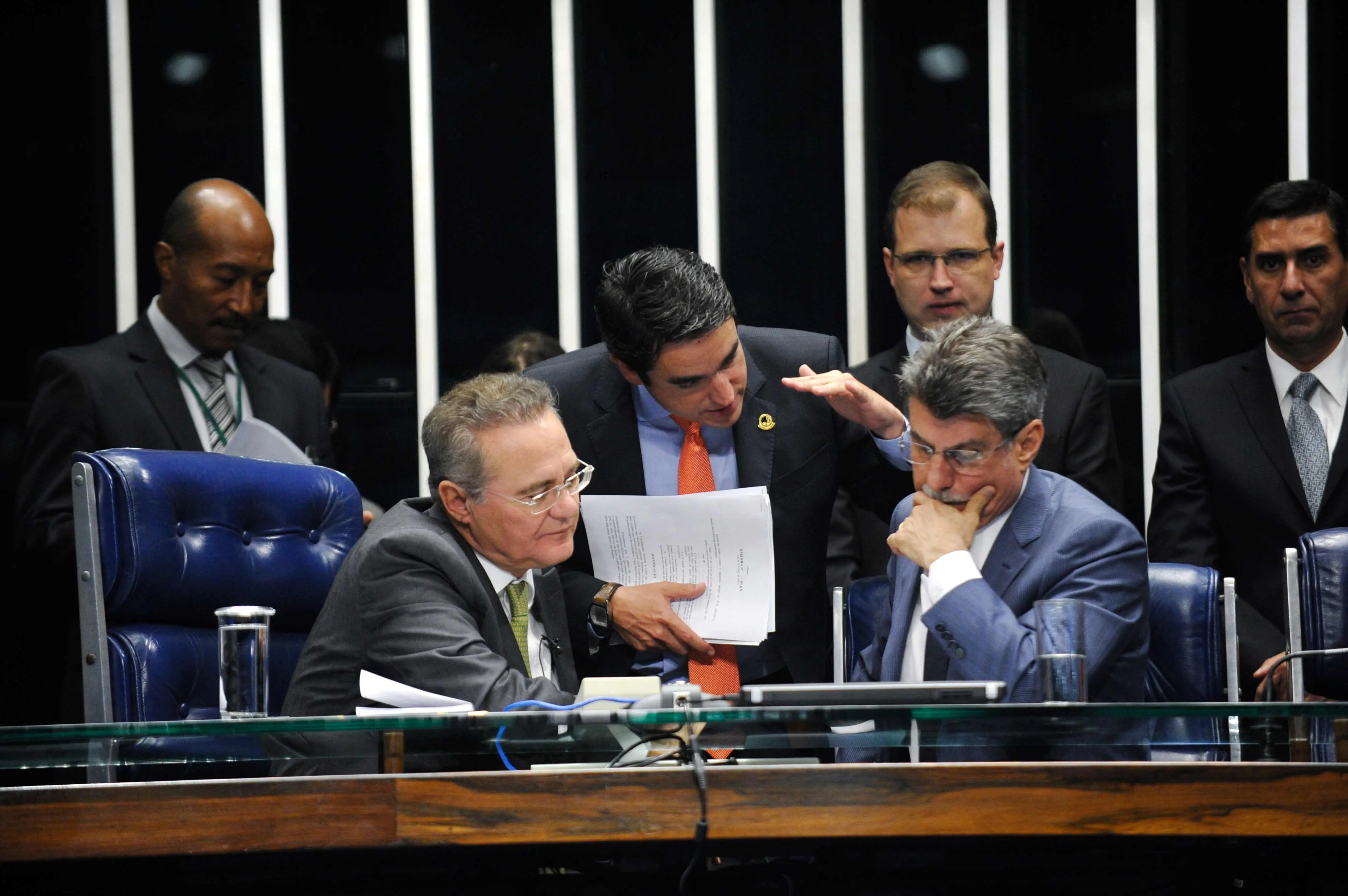 Congresso Nacional reunido, em 17 de março de 2015, para a promulgação da Emenda Constitucional 86, que tornou impositiva a execução das emendas individuais dos parlamentares ao Orçamento da União