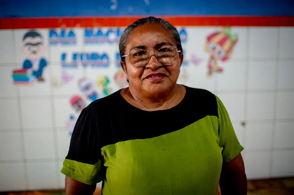 Na imagem, a professora Magda Pereira, residente em Saboeiro