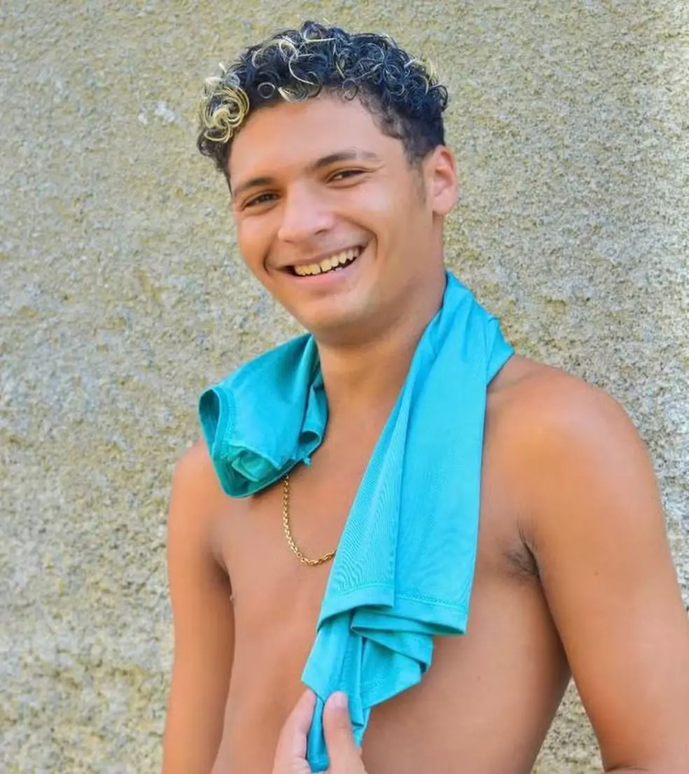 Na imagem, o jovem João Victor Souza Trindade da Silva, morto em parque de diversões na cidade de Itaipava