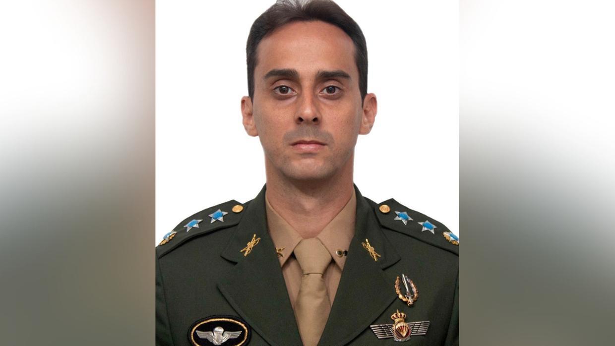 Foto com Rodrigo Bezerra fardado