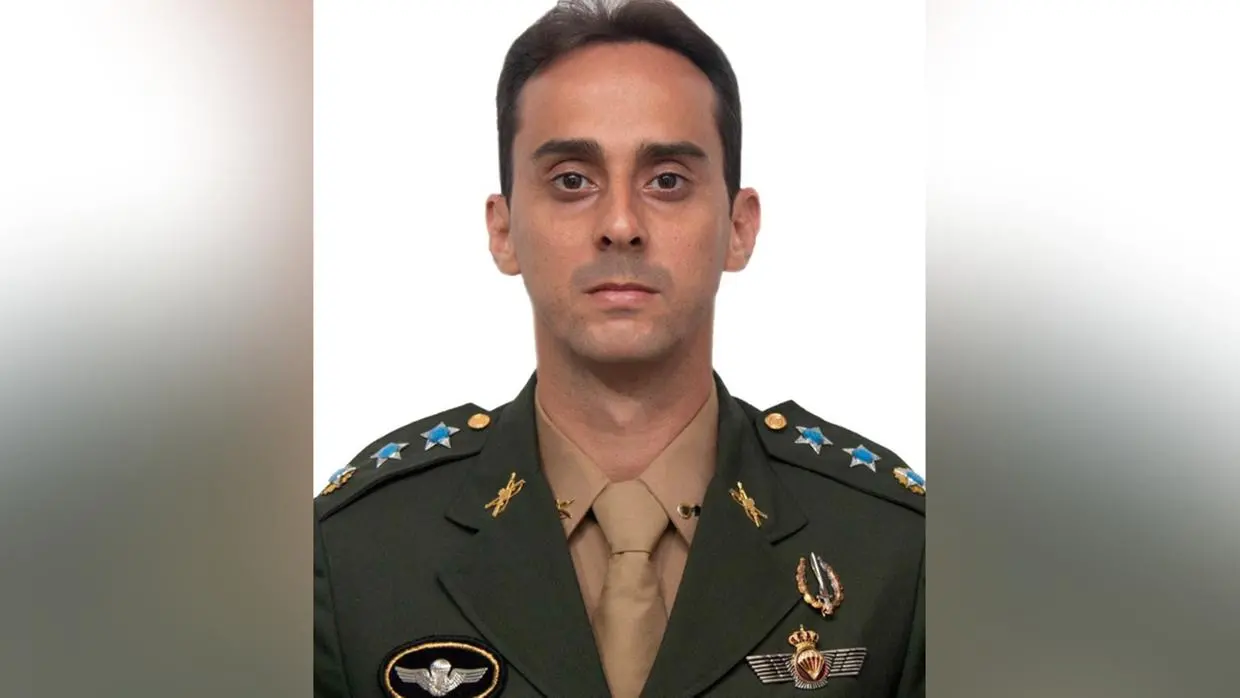 Foto com Rodrigo Bezerra fardado