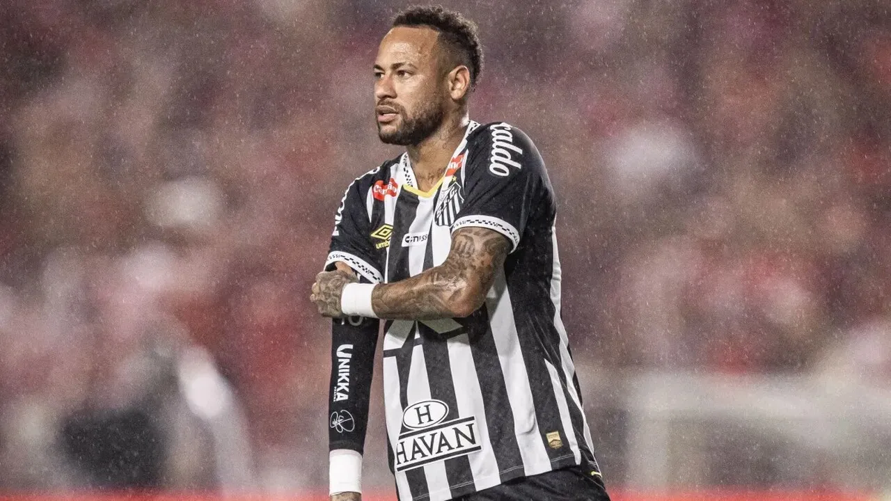 O atacante Neymar, do Santos, ficou fora da lista de convocados da Seleção Brasileira de Carlo Ancelotti