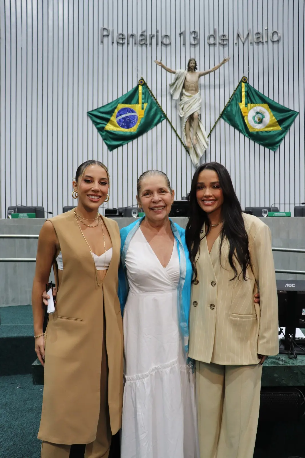 Renata Saldanha, Eva Pacheco e Dora Andrade
