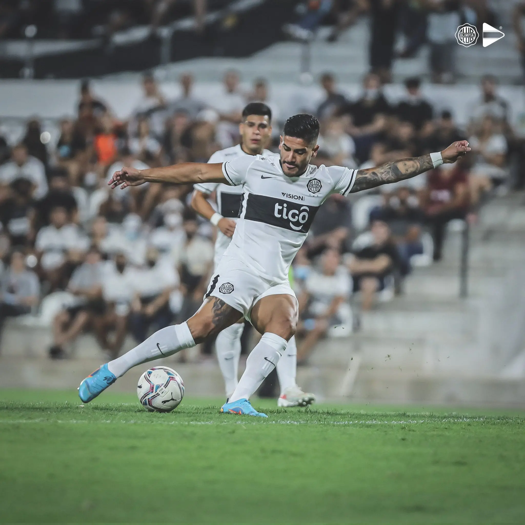 Jorge Recalde em ação pelo Olimpia, do Paraguai