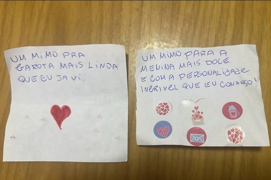 As duas vítimas teriam recebido bilhetes com dizeres similares