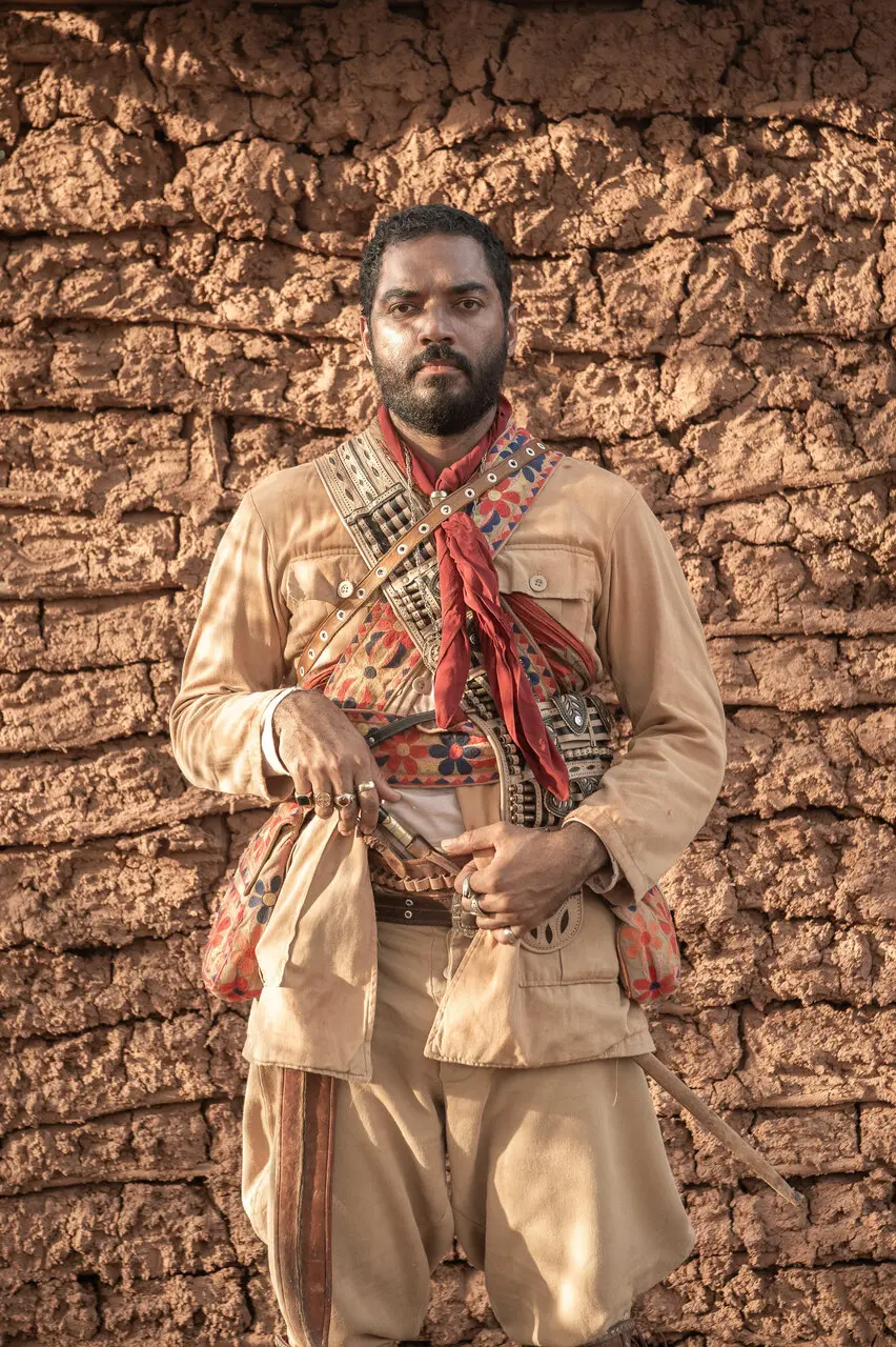 Thomás Aquino como Josué em Guerreiros do Sol