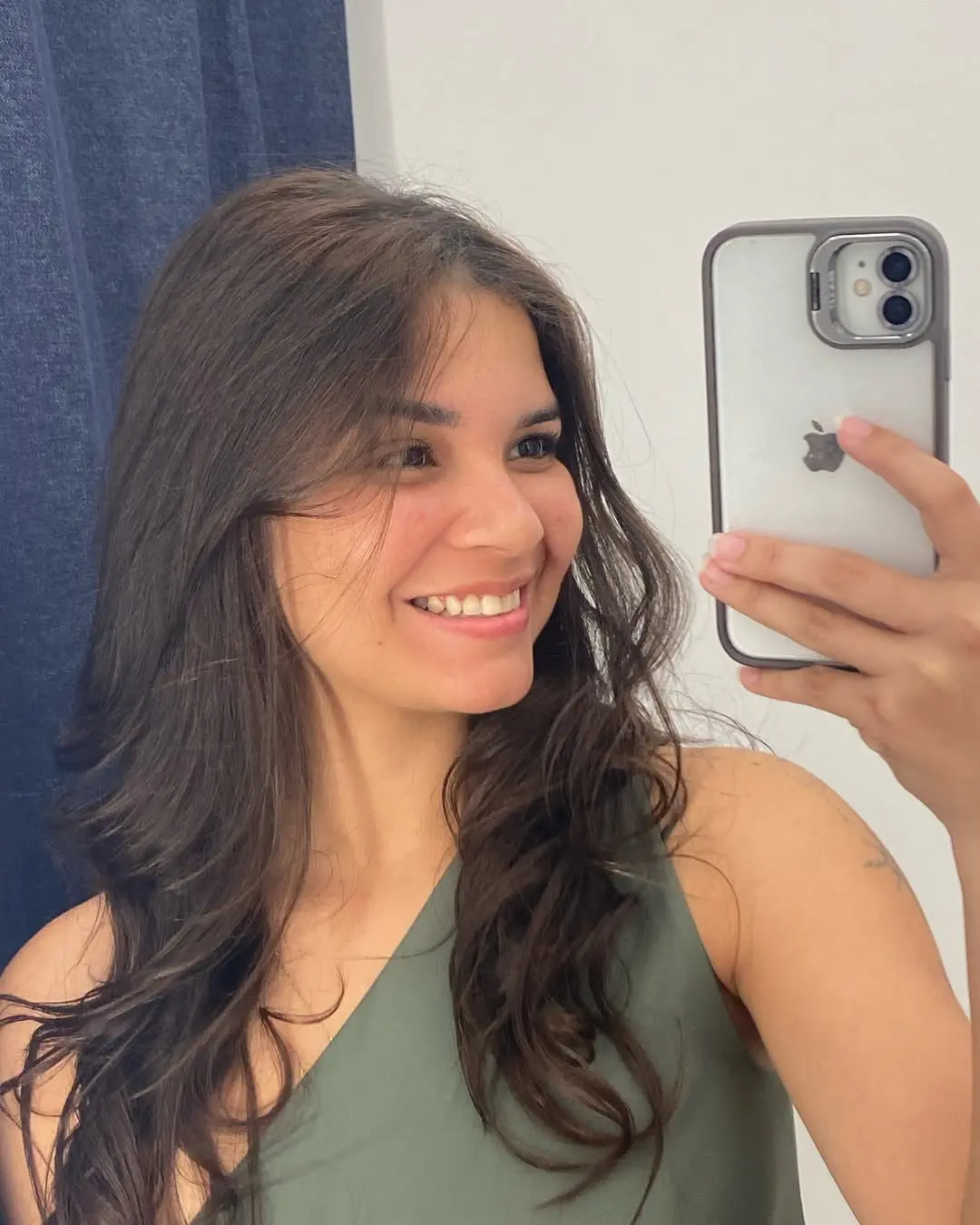 Suellen em selfie publicada nas redes sociais