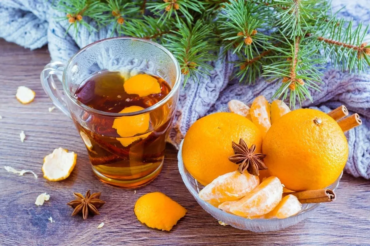 O chá de casca de laranja personifica a economia circular dos alimentos presentes na receita