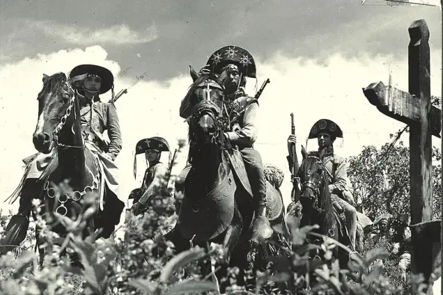 No filme de Lima Barreto, cangaceiros usam cavalo, em clara inspiração no gênero estadunidense do western