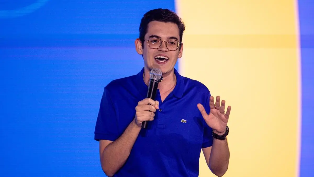 Carmelo Neto durante discurso em evento do PL