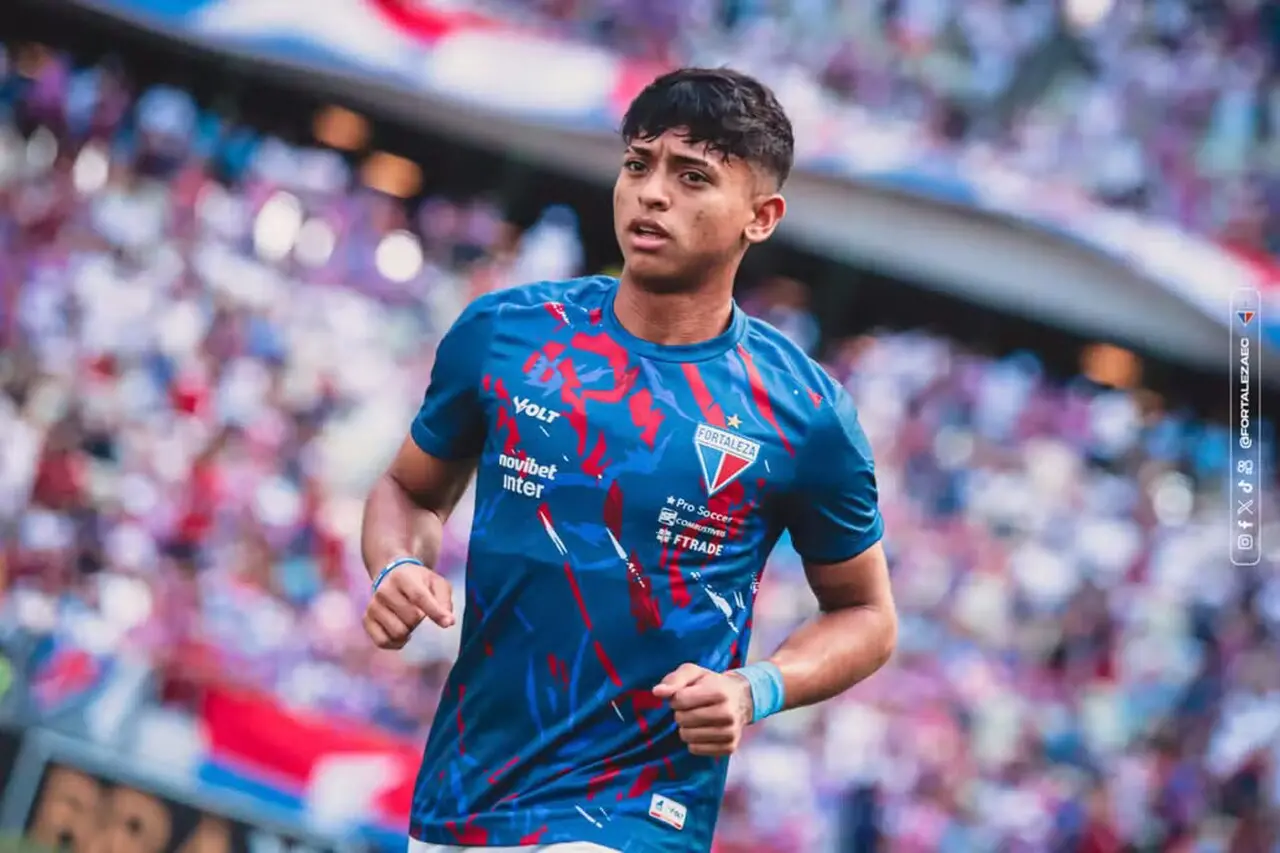 Kervin Andrade em ação pelo Fortaleza