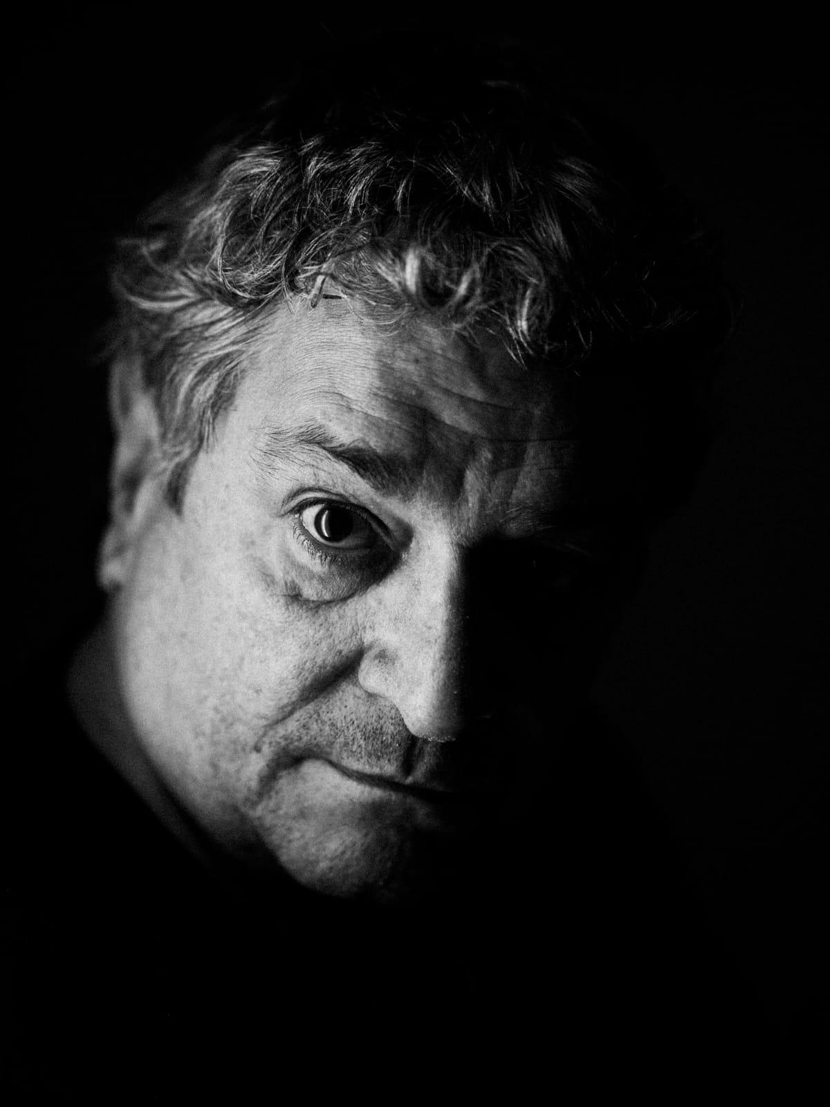 Na imagem, o fotógrafo Celso Oliveira em registro de Ale Ruaro