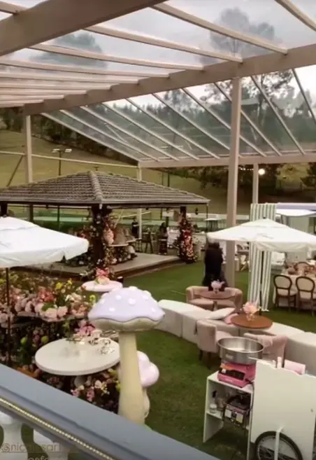 Imagem mostra mais detalhes dos enfeites