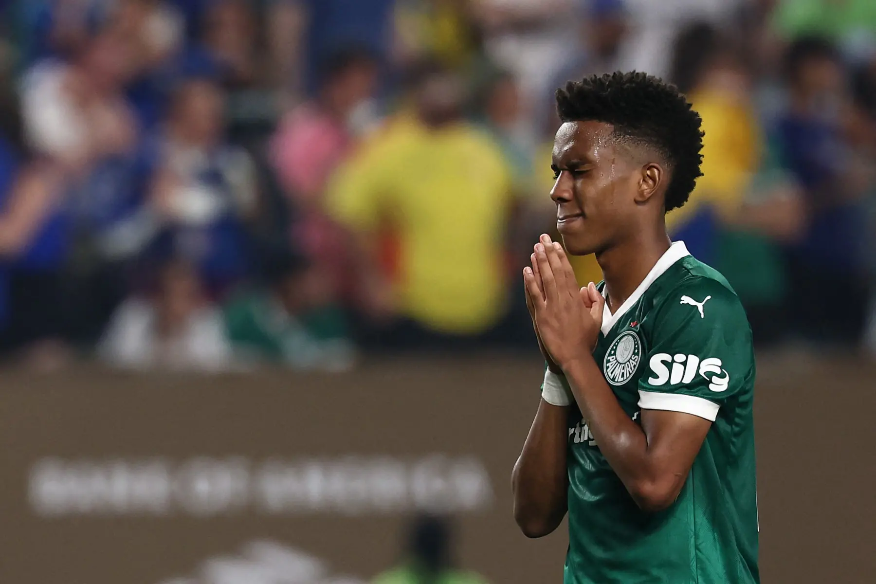 Estêvão, destaque do Palmeiras, em ação pela Copa do Mundo de Clubes