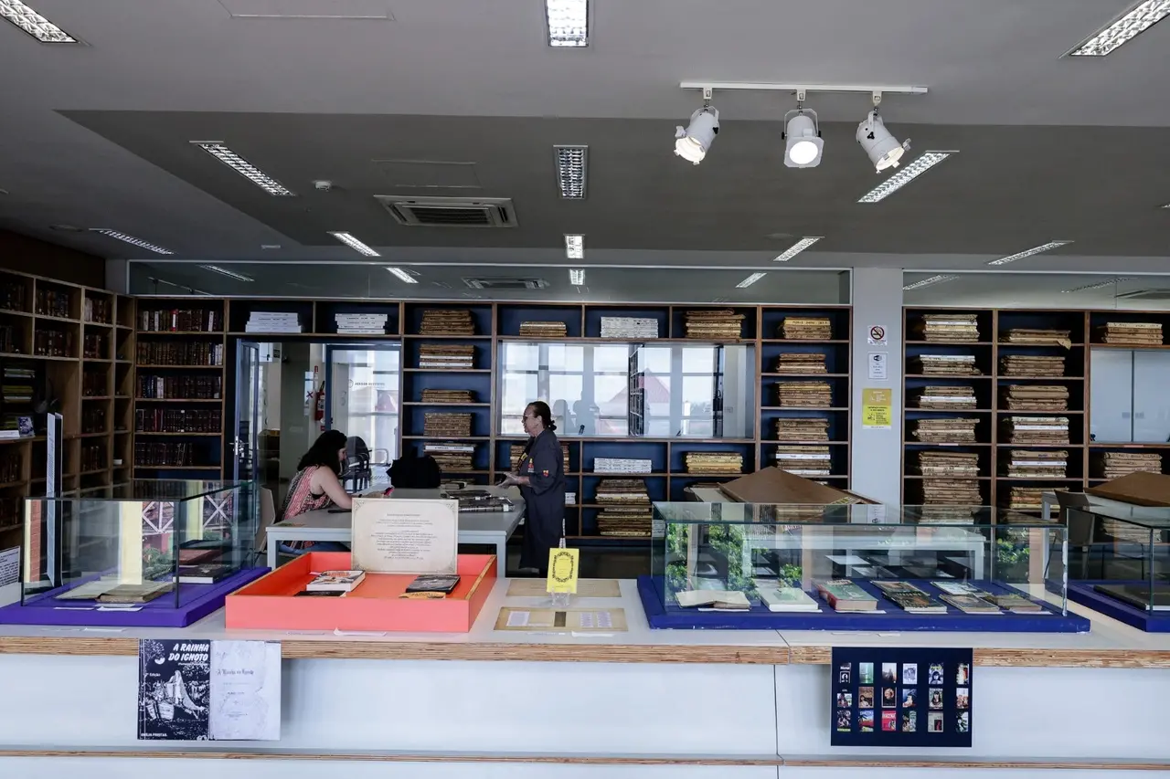 Vista geral do espaço do setor de Obras Raras da Bece