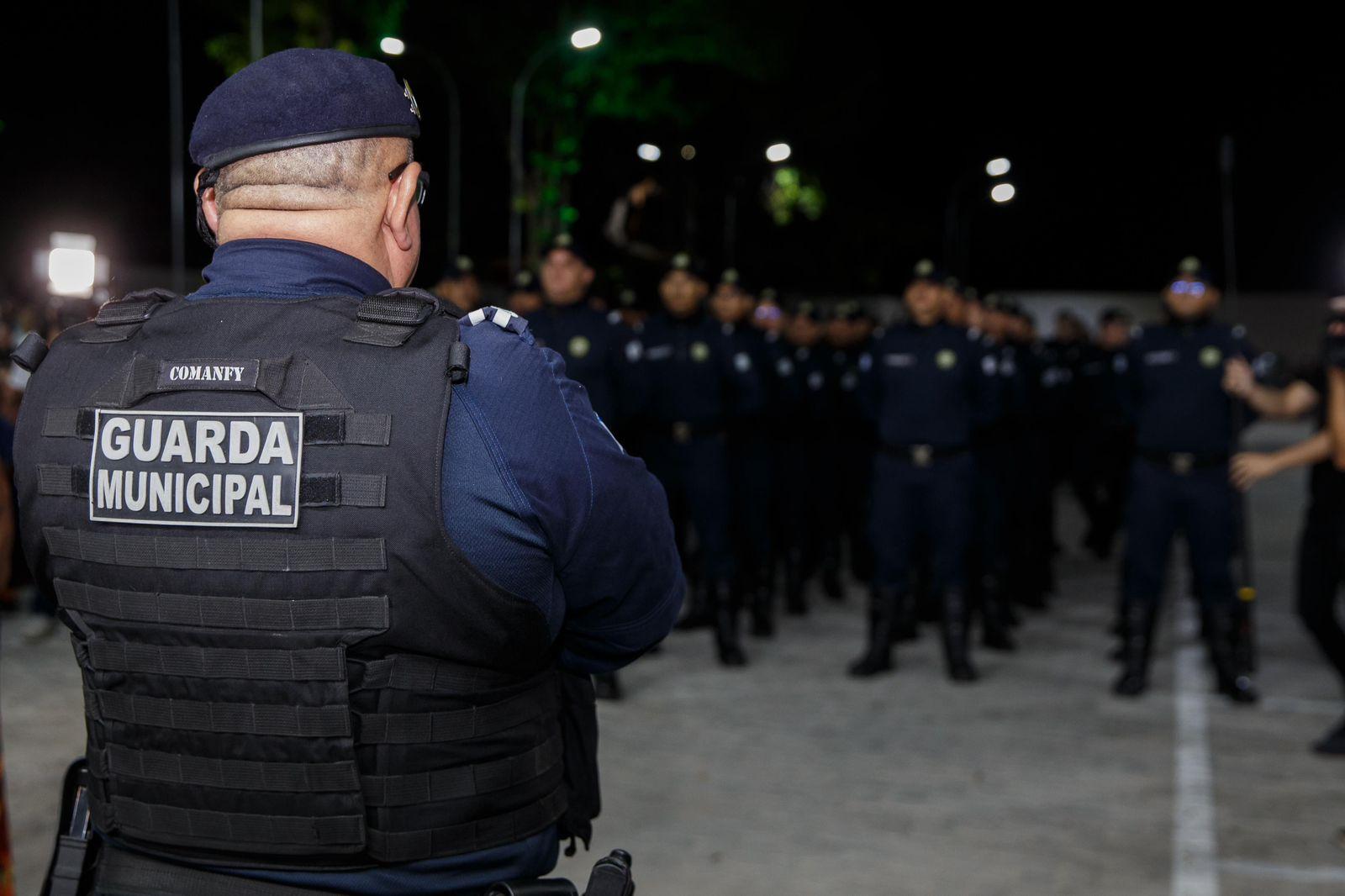 Foto de guardas municipais