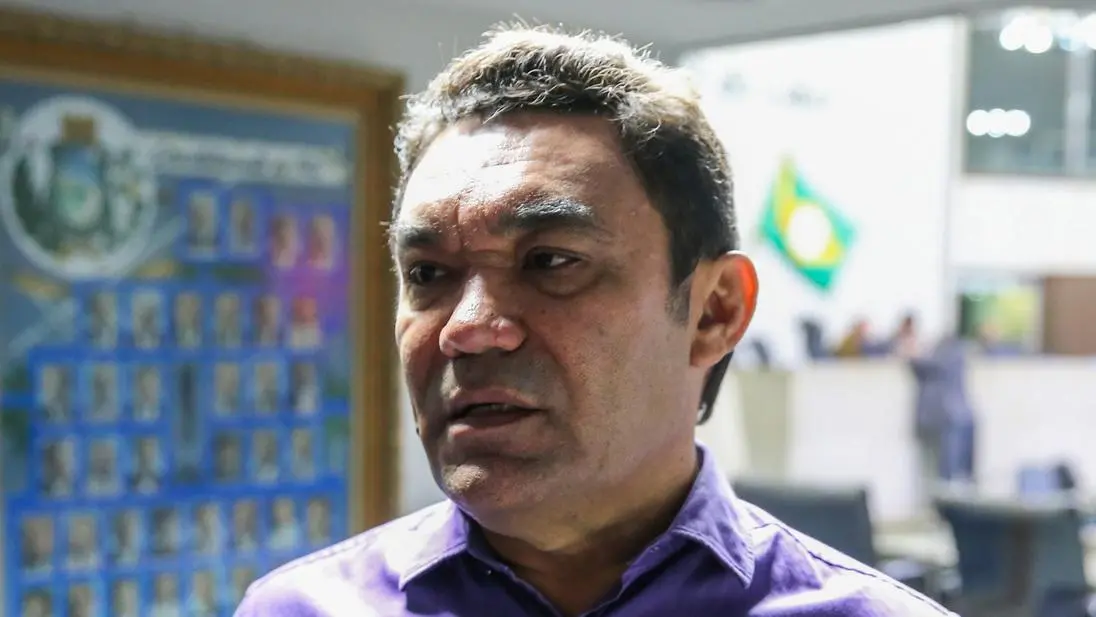 Genecias Noronha durante entrevista à imprensa