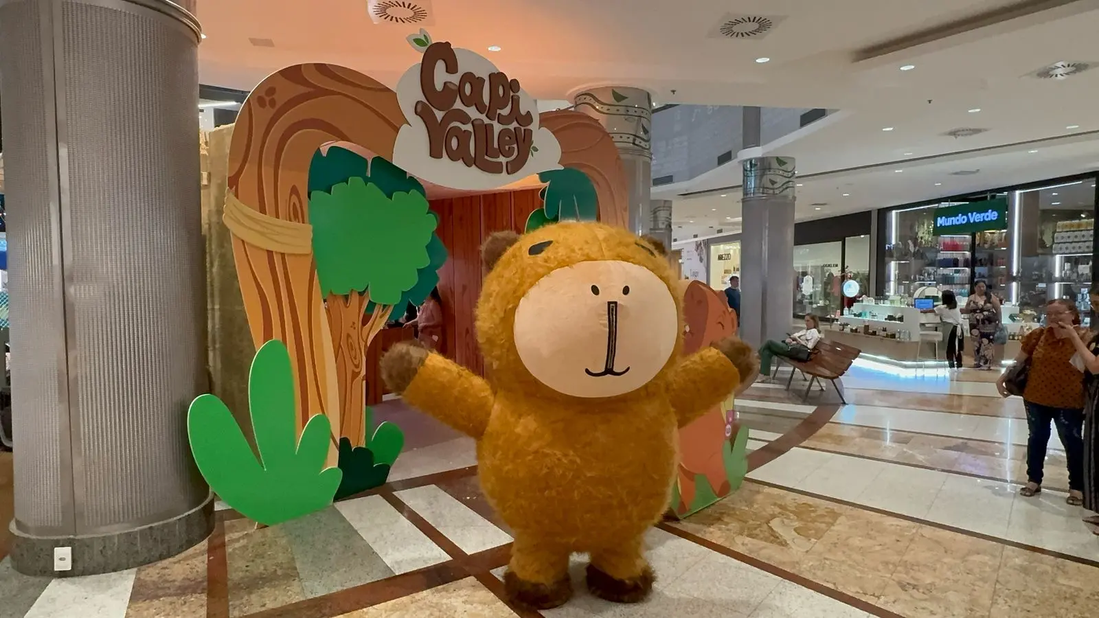 Na imagem, entrada do Capivalley, parque temático dedicado a capivaras no Iguatemi Bosque, em Fortaleza