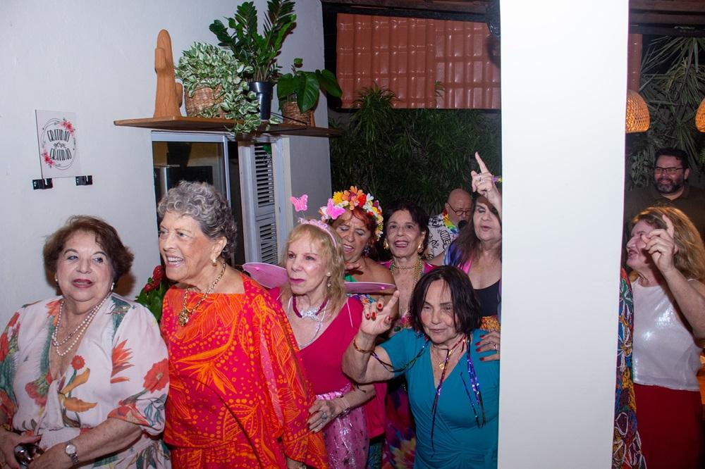Na imagem, reunião do grupo ACAD, composto por 24 membros e com 50 anos de amizade em Fortaleza