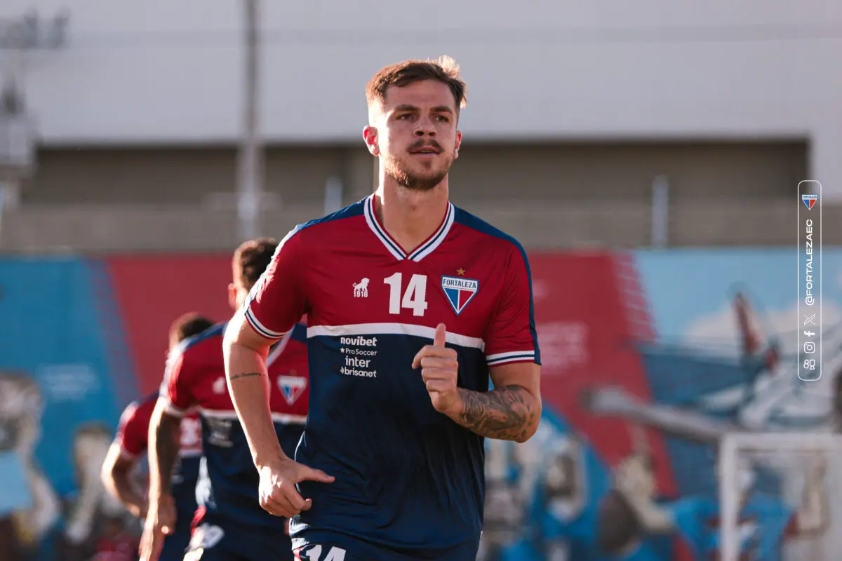 Bernardo Schappo em ação pelo Fortaleza